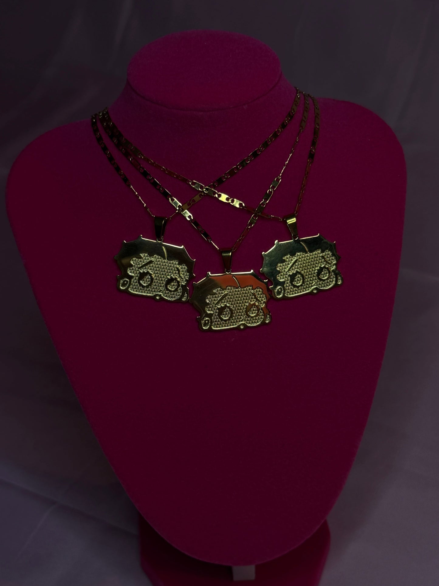 BETTY NECKLACE